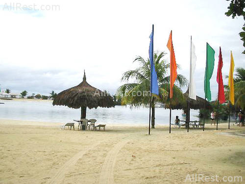 Maribago Blue Water Resort 9